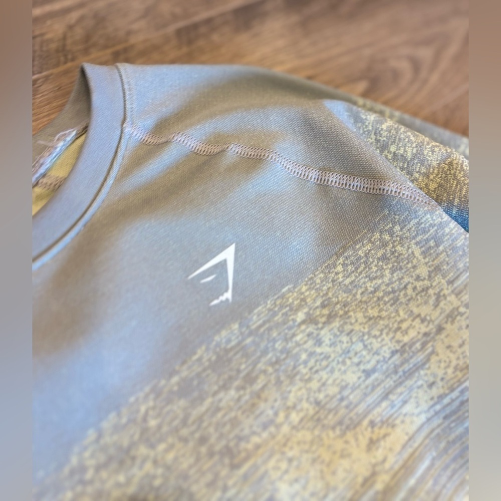 Gymshark Adapt Ombre Cropped Seamless Workout Top | Size Large - Picture 3 of 5